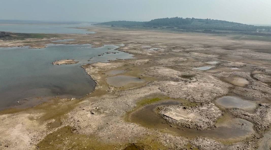 Kuruyan barajın altından çıkanlar şaşırttı! İklim krizinin sonuçları çok ağır olacak 14